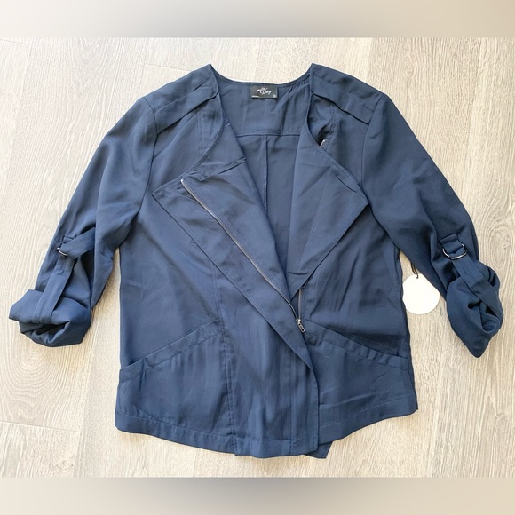 Milk & Honey Lightweight Jacket - Picture 10 of 14